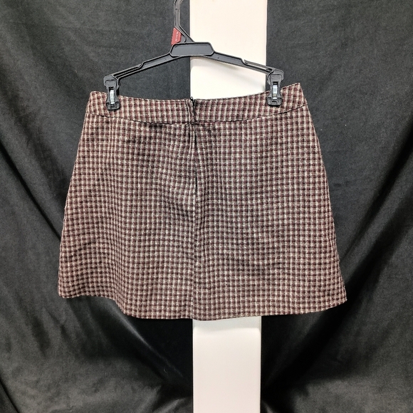 Classic Brown Houndstooth Skirt - Picture 6 of 11
